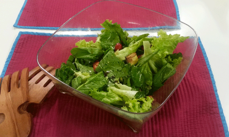 Ensalada con Frutas y Verduras