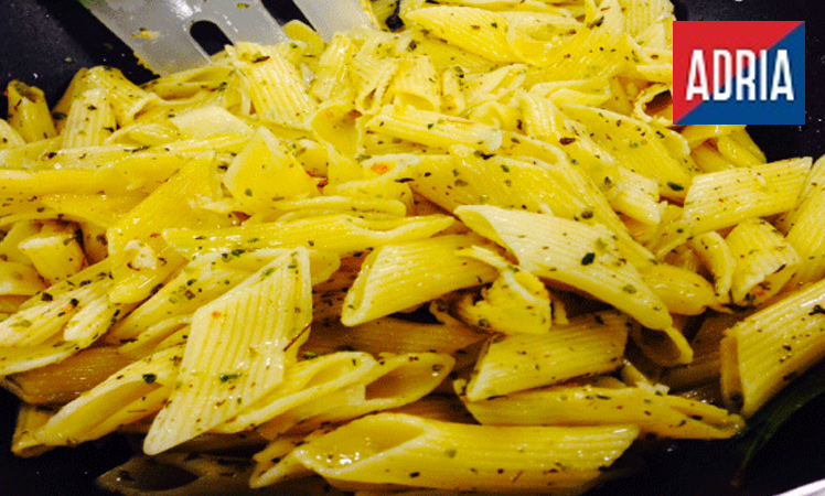 Macarrones Adria al ajo