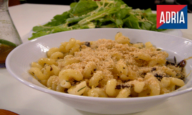 Pasta Adria con aceitunas y ajo